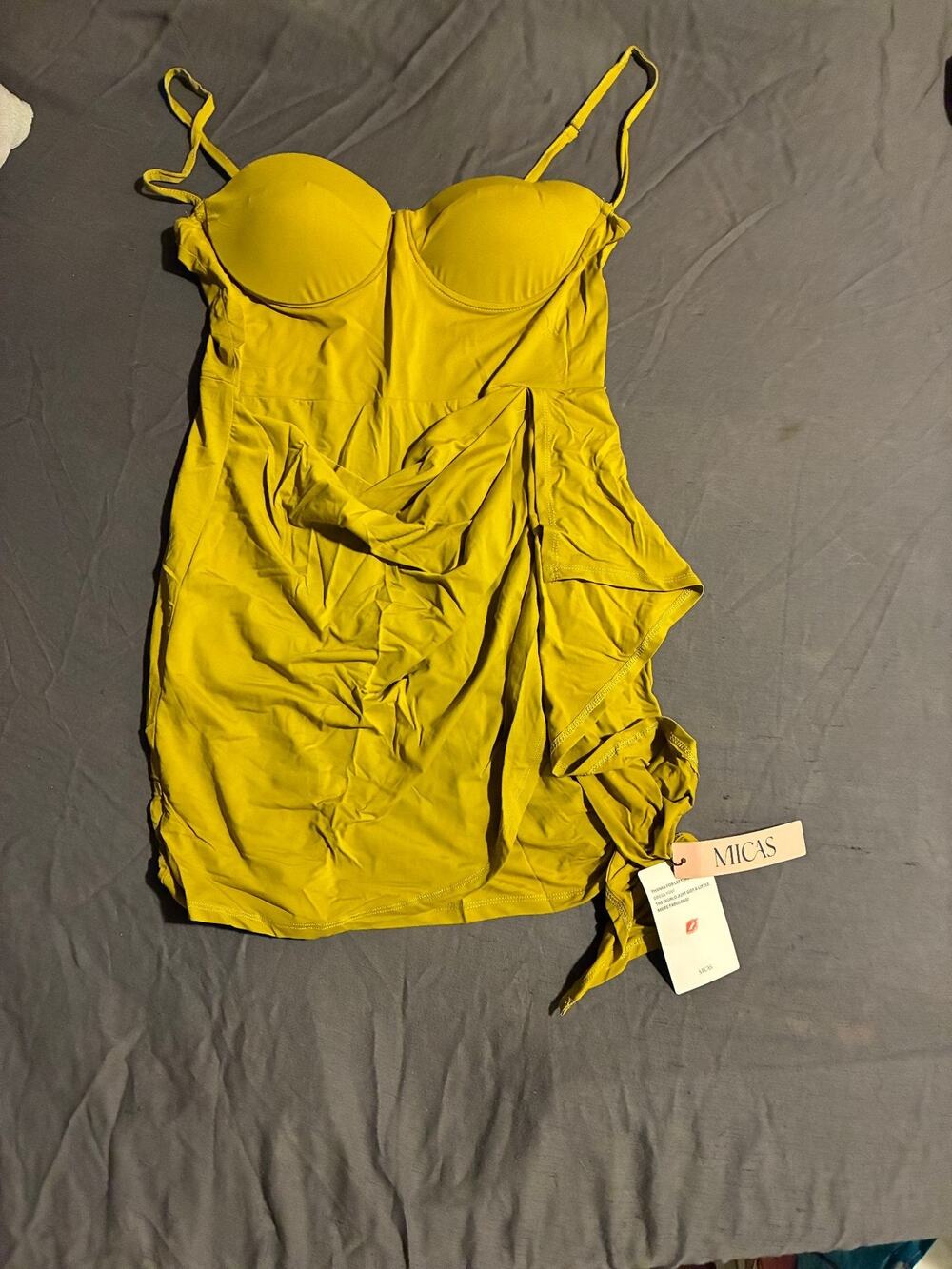 MICAS Dress Women M Lime Ruched Side Tie Bodycon Built In Cups Adjustable Straps
